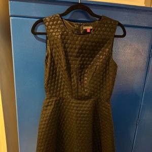 VINCE CAMUTO BLACK DRESS